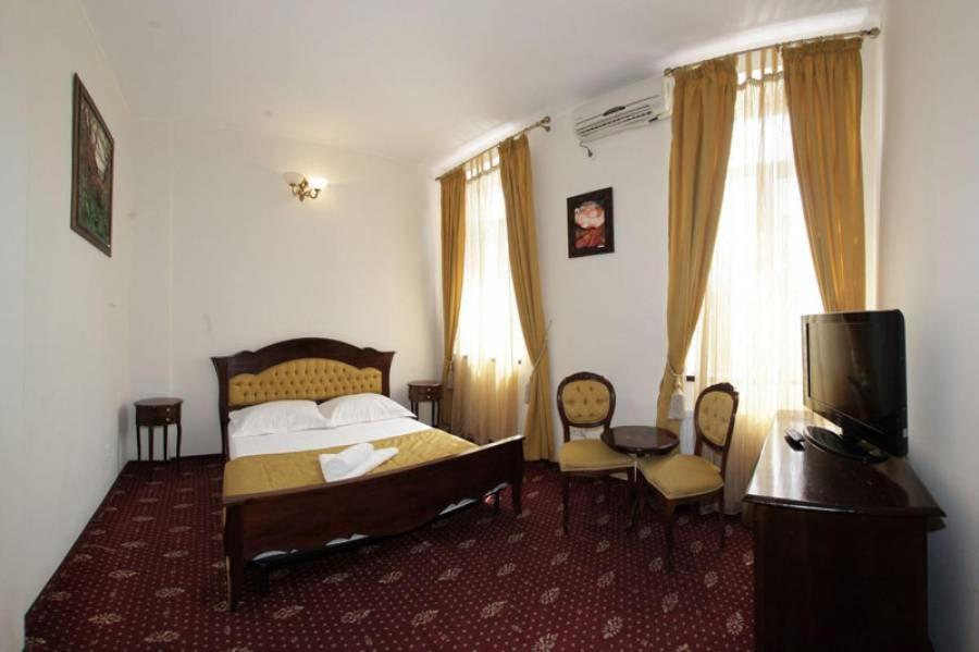Hotel Maryo Ploieşti Exterior foto